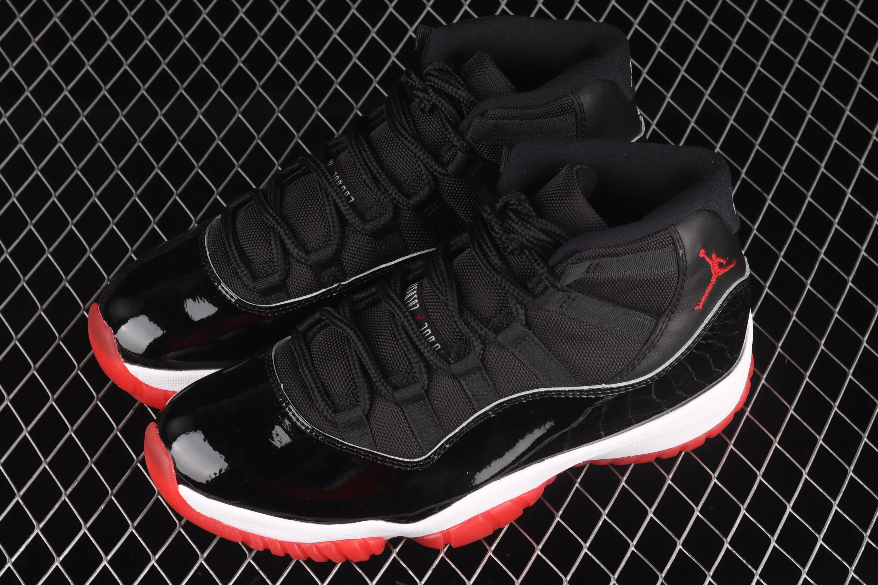All categories Air Jordan Jordan series basketball shoes Air Jordan 11 F version Air Jordan 11 "Bred" AJ11 Joe 11 patent leather black and red first year replica high-top basketball shoes 378037-061